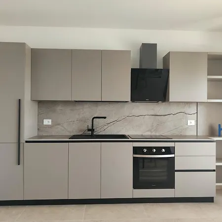 Apartment Homiday - Elea Pineto