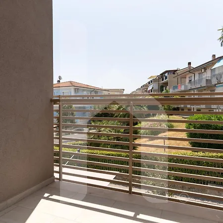 Homiday - Elea Apartamento Pineto