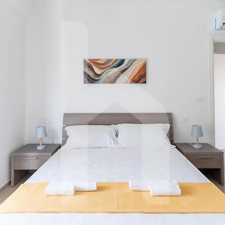 Homiday - Elea * Pineto