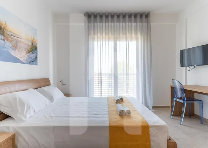 Апартаменты Homiday - Elea