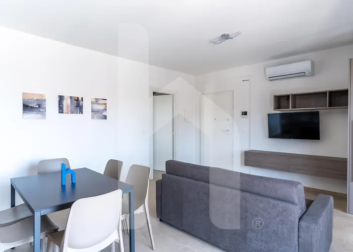 Homiday - Elea * Пинето