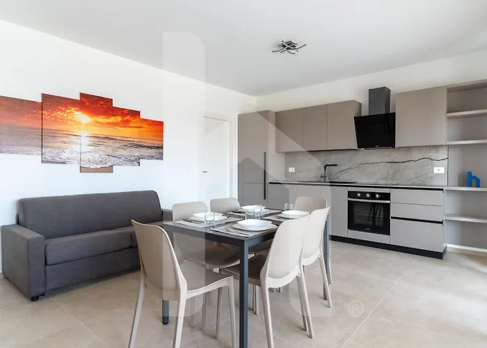 Homiday - Elea Apartamento Pineto