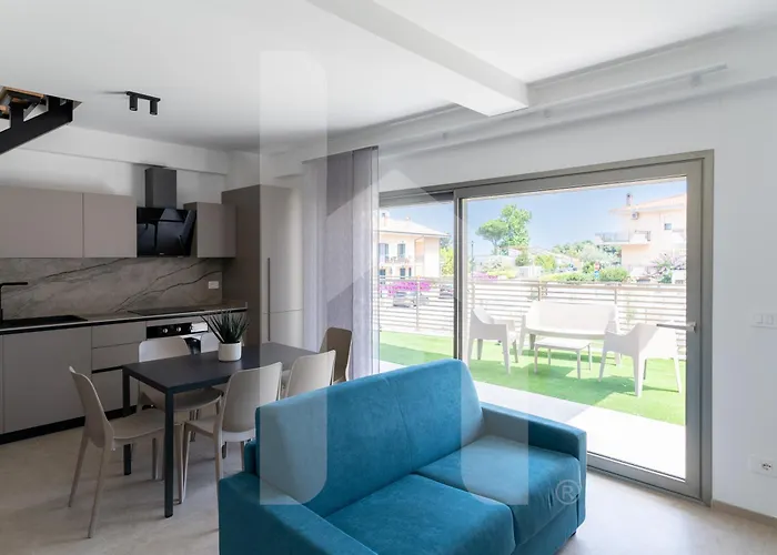 Homiday - Elea Apartamento Pineto