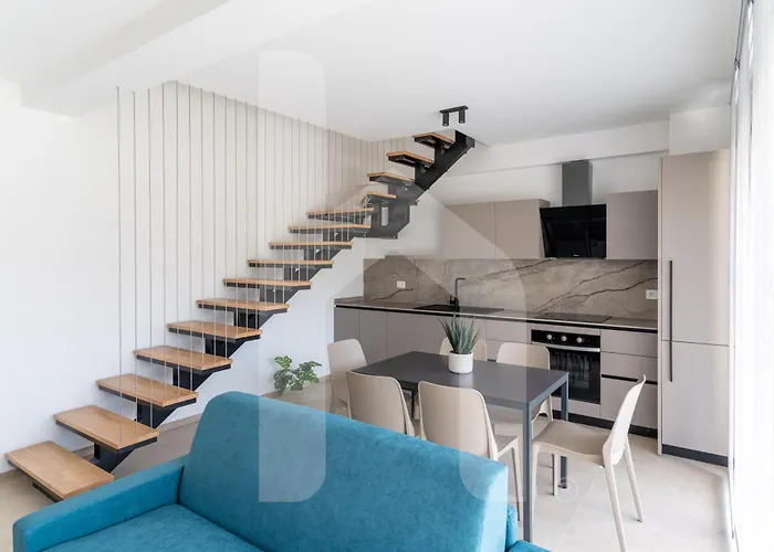 Homiday - Elea * Pineto