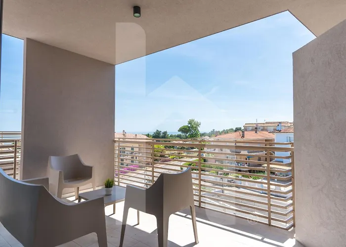 Homiday - Elea Apartamento Pineto