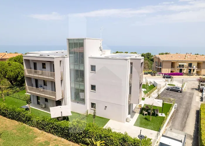 Homiday - Elea Пинето